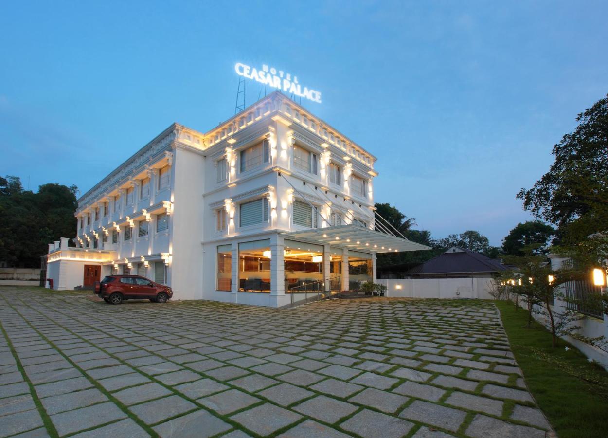 Hotel Ceasar Palace Thodupuzha Екстериор снимка