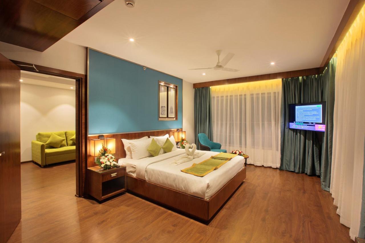 Hotel Ceasar Palace Thodupuzha Екстериор снимка
